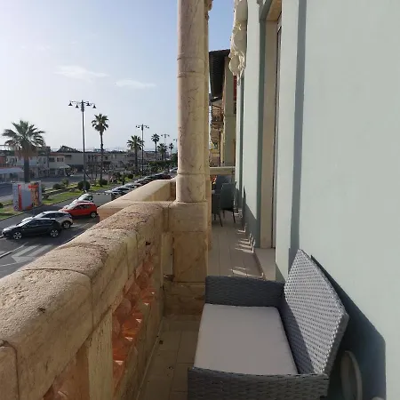 Imperiale With Sea View Βιαρέτζιο