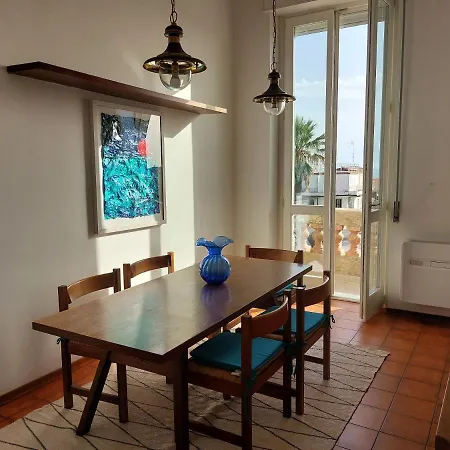 Imperiale With Sea View Apartment