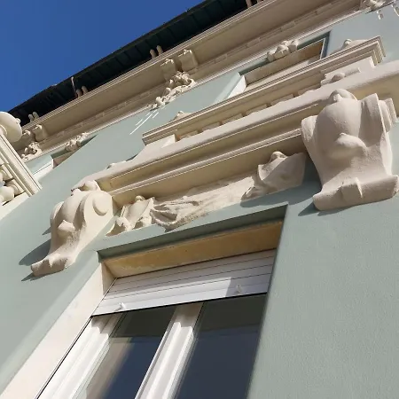 Imperiale With Sea View Apartment